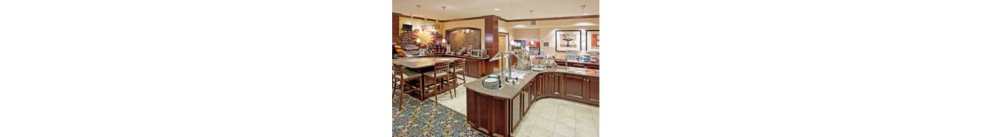 Complimentary evening social every Monday - Wednesday 5:30 - 7:00PM offering light meal and beverages.